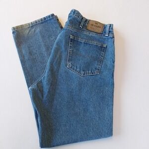 Wrangler Authentic Men's‎ size 40x32 Med Wash Blue Denim Jeans Straight Reg Fit